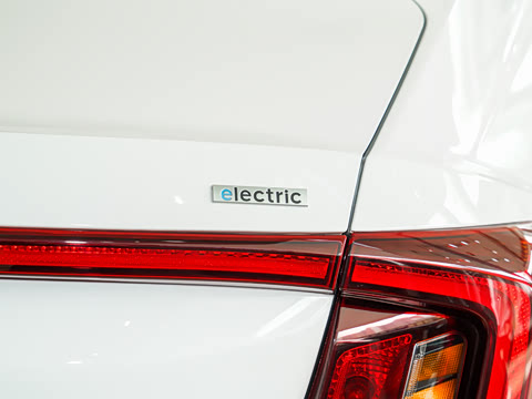 2021�� LUX����