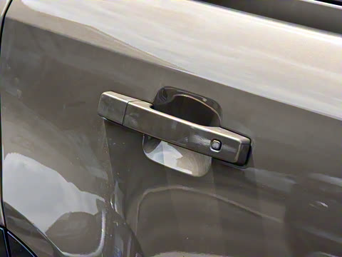 2022�� 110 P400 X-DYNAMIC HSE