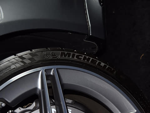 2021�� AMG C 63 ���ܳ�