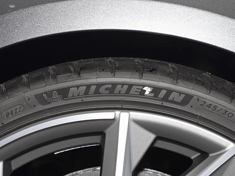 2022�� V10 Coupe performance