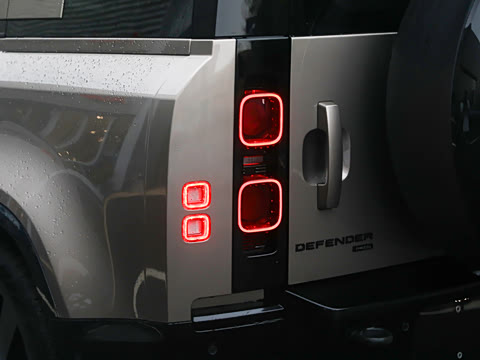 2023�� �Ŀ� 110 3.0T P400 X-DYNAMIC HSE