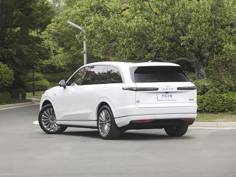 2025�� Ultra ������