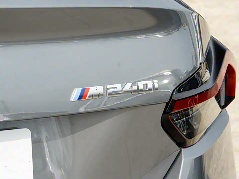 2025�� M240i xDrive