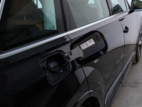 2021�� 55 TFSI quattro S line�����