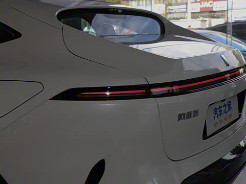 2025�� �Ŀ� Max ���̰�