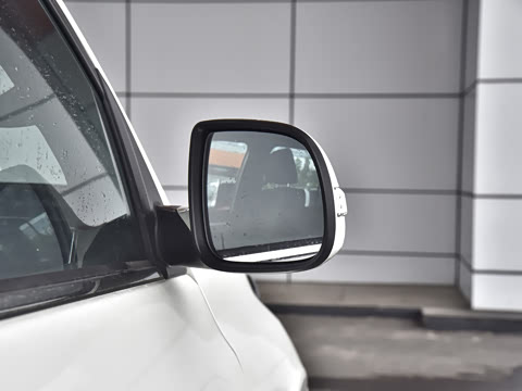 2023�� 4.6L V8 �캽��