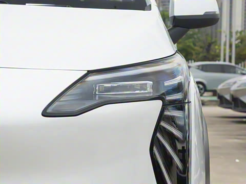 2025�� Plus 510 ������