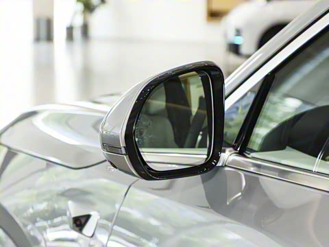 2025�� Ultra ���ܻ��°�