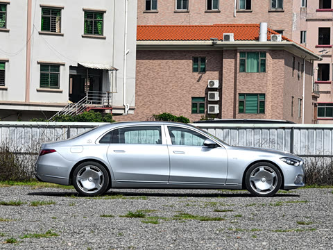 2025�� �Ŀ� S 680 4MATIC