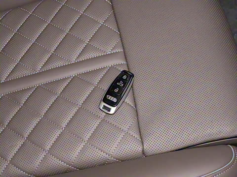 2024�� A8L 50 TFSI quattro ������