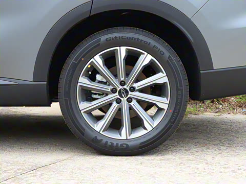 2025�� 2.0T ��������� 5��