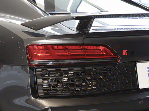 2022�� V10 Coupe performance