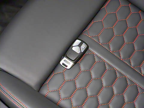 2023�� RS4 Avant ���װ�