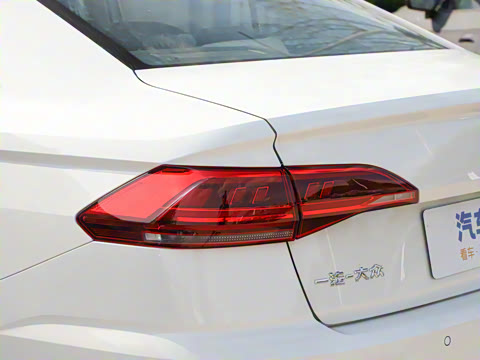 2025�� �Ŀ� 300TSI DSG���а�