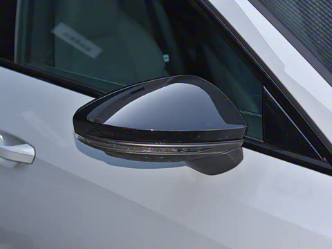 2025�� 45 TFSI quattro RS �׼����ٰ�