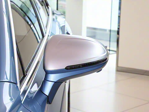 2026�� 4.0T V8 Mulliner