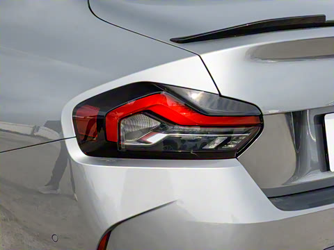 2025�� M240i xDrive