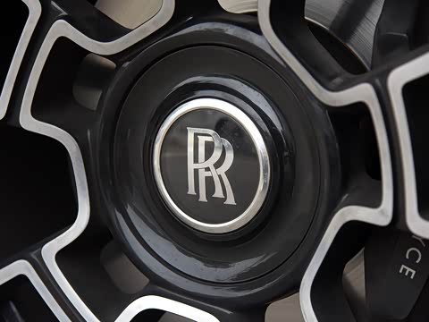 2017�� 6.6T Black Badge Edition