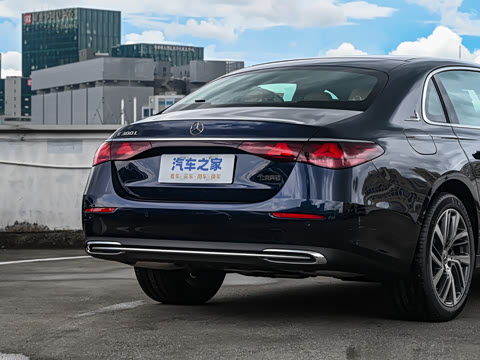 2025�� �Ŀ� E 300 L ʱ����