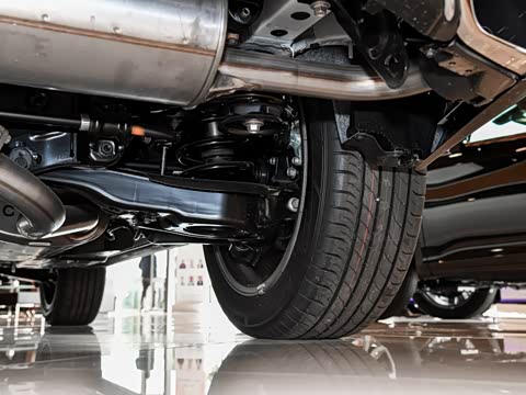 2017�� 300 Mark Levinson ����F SPORT�� ��V