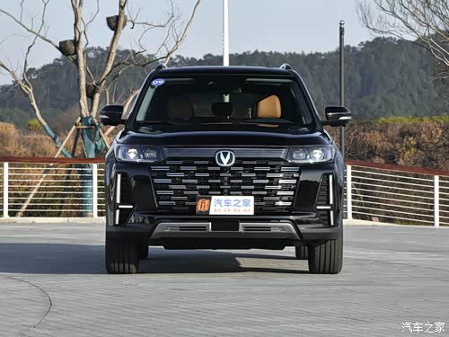 长安cs95欢迎到店赏鉴售价1679万元起