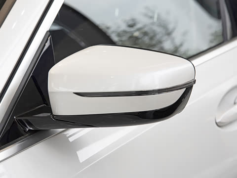 2021�� �Ŀ�� 320Li M�˶���װ