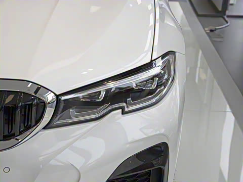 2021�� �Ŀ�� 320Li M�˶���װ