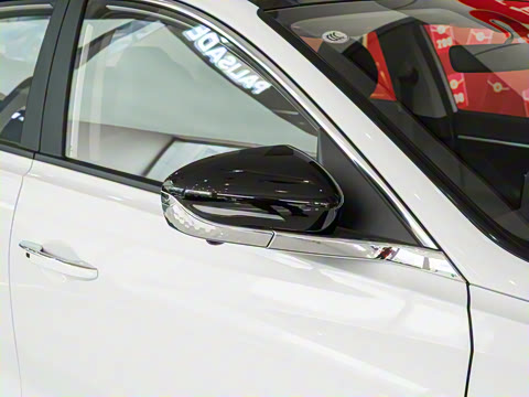 2021�� LUX����