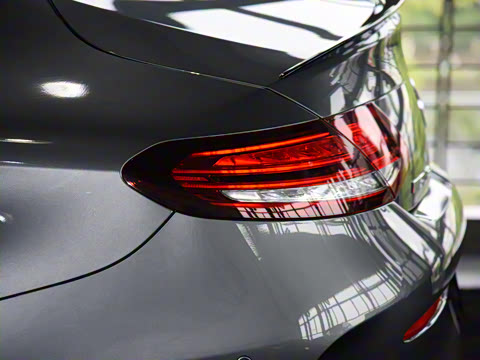 2021�� AMG C 63 ���ܳ�