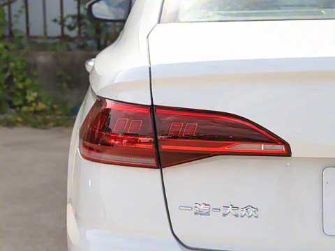 2025�� �Ŀ� 300TSI DSG���а�