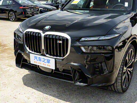 2024 xDrive M60i