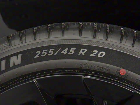 2025�� 702 �������� Ultra