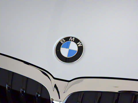 2021�� �Ŀ�� 320i �˶���װ