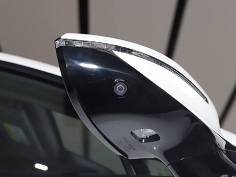 2025�� �Ŀ� Max ���̰�