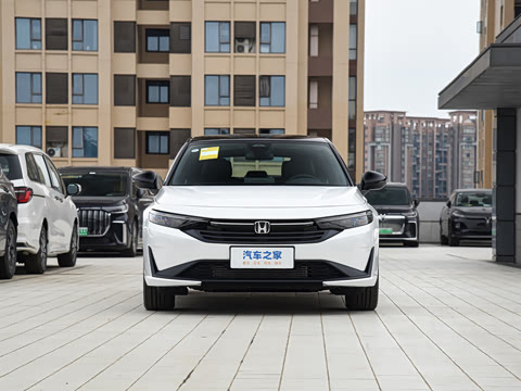 2025�� HATCHBACK 240TURBO �ֶ��ھ���