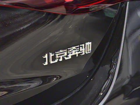 2025�� �Ŀ� E 300 L �����˶���