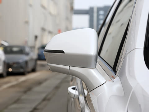 2021�� Supremeϵ�� 300TGI �Զ��������հ�