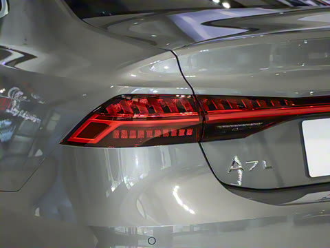 2025�� 45 TFSI quattro ������