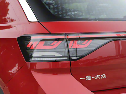 2025�� �Ŀ�� 300TSI DSG���������