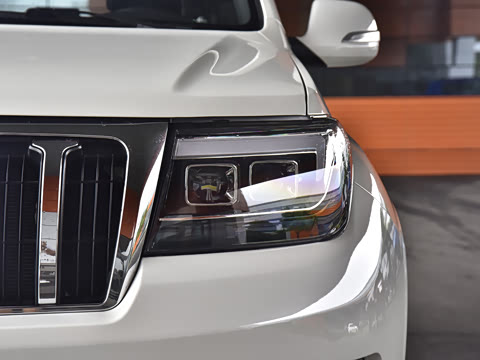 2023�� 4.6L V8 �캽��