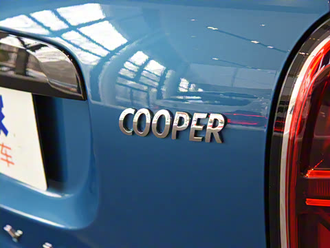 2021�� 1.5T COOPER ALL4 ���ͼ�