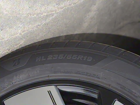 2025�� 650������ Max