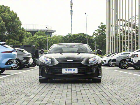 2025�� 4.0T V8 Coupe