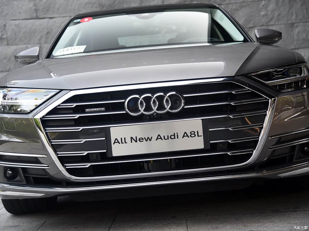 2018款a8l55tfsiquattro尊贵型