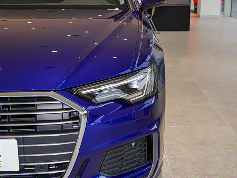 2021�� 40 TFSI ����������