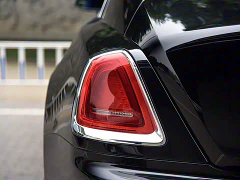 2017�� 6.6T Black Badge Edition