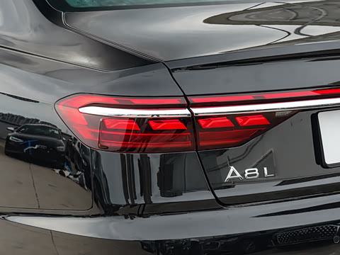 2024�� A8L 45 TFSI quattro ������