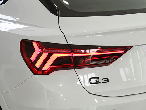 2025�� quattro 45�����ذ� 35TFSI ��ȡ��	