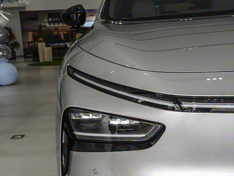 2025�� 702 �������� Max