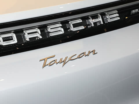 2025�� Taycan